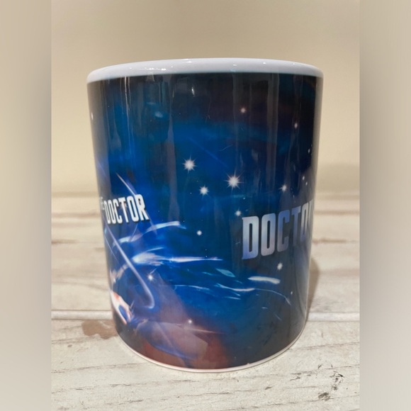 Doctor Who Eleventh Doctor Matt Smith Mug - Picture 2 of 7